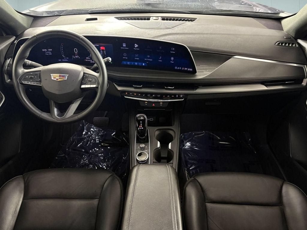 2025 Cadillac XT4 Premium Luxury