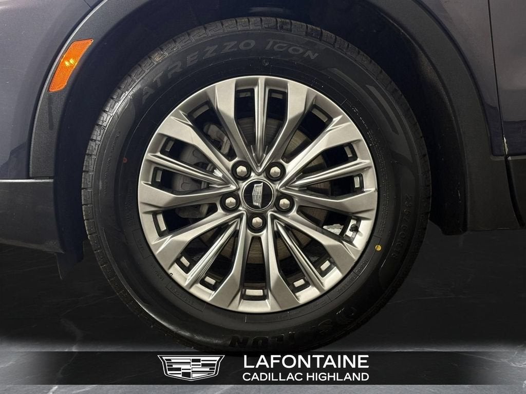 2025 Cadillac XT4 Premium Luxury