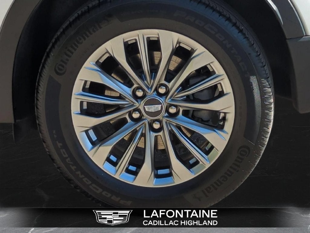 2024 Cadillac XT4 Premium Luxury