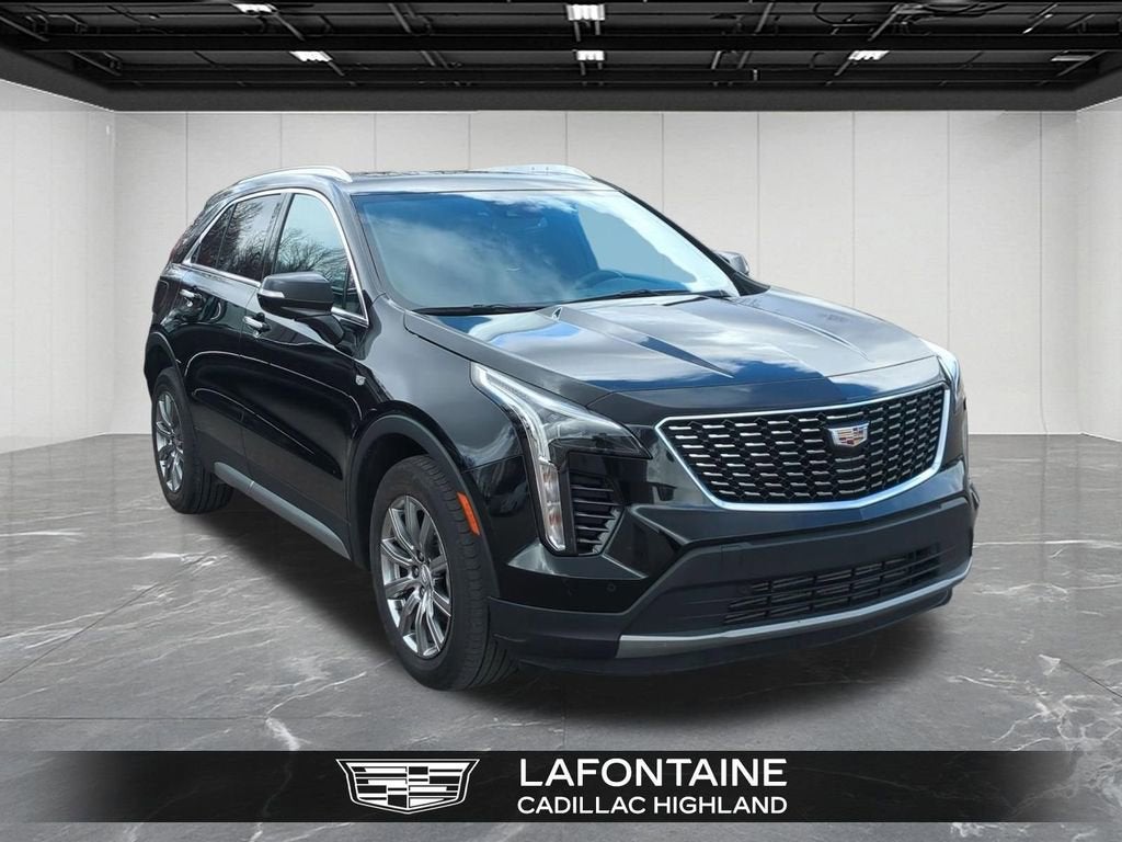2023 Cadillac XT4 Premium Luxury