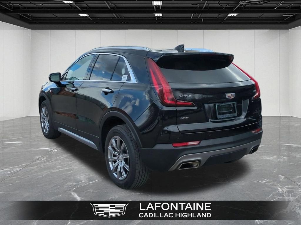 2023 Cadillac XT4 Premium Luxury