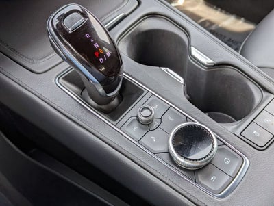 2023 Cadillac XT4 AWD Premium Luxury