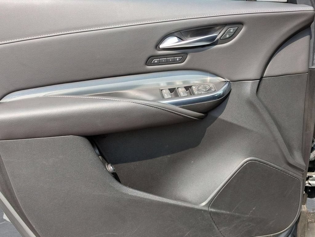 2023 Cadillac XT4 AWD Premium Luxury