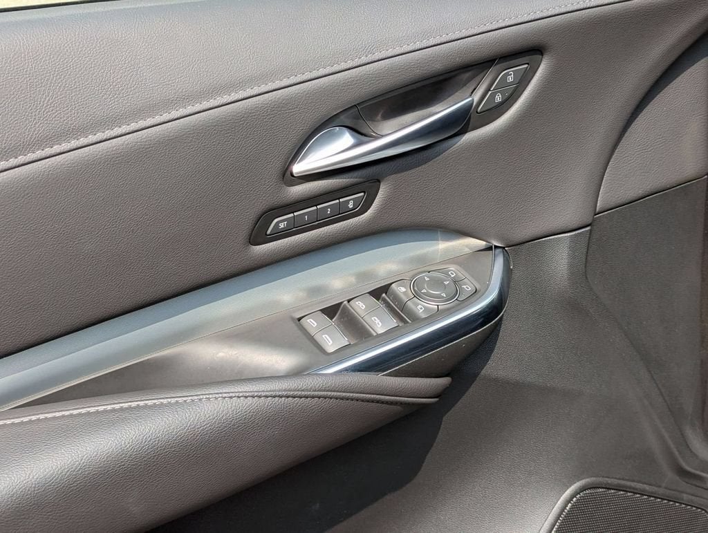 2023 Cadillac XT4 AWD Premium Luxury