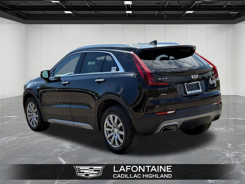 2023 Cadillac XT4 Premium Luxury