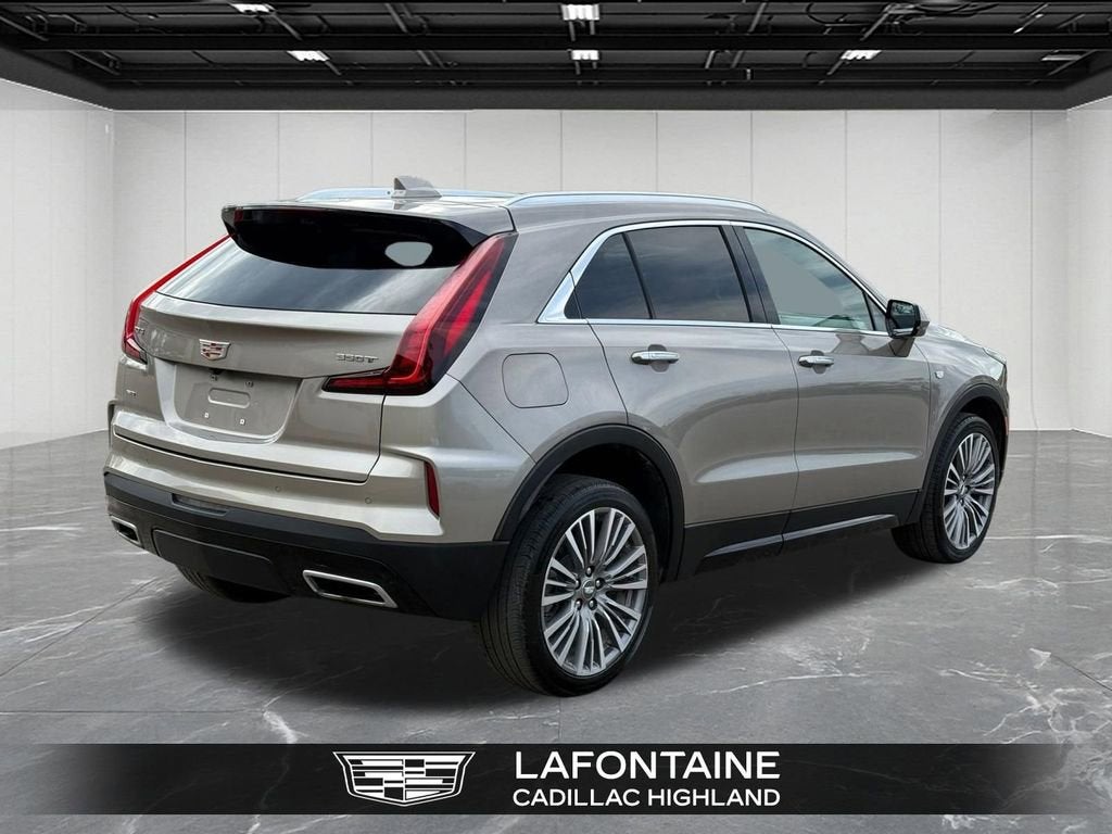 2024 Cadillac XT4 Premium Luxury