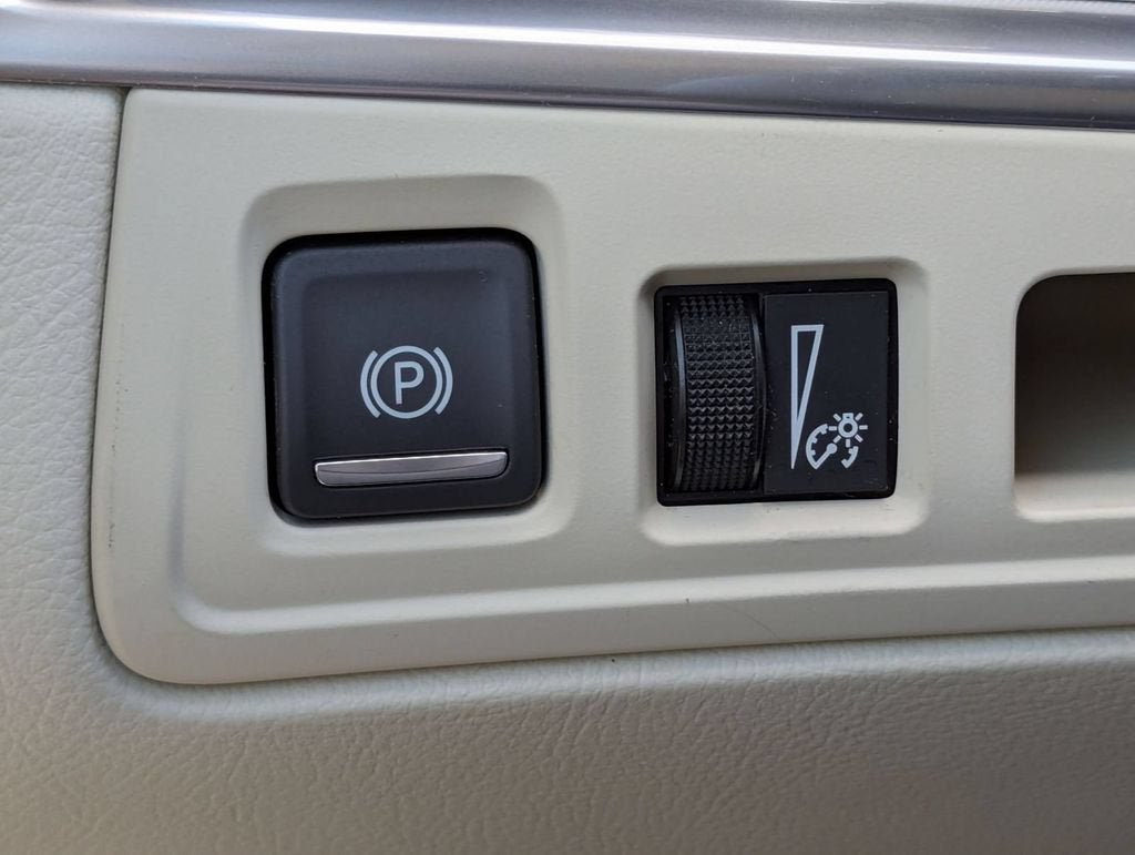 2022 Cadillac XT5 FWD Premium Luxury