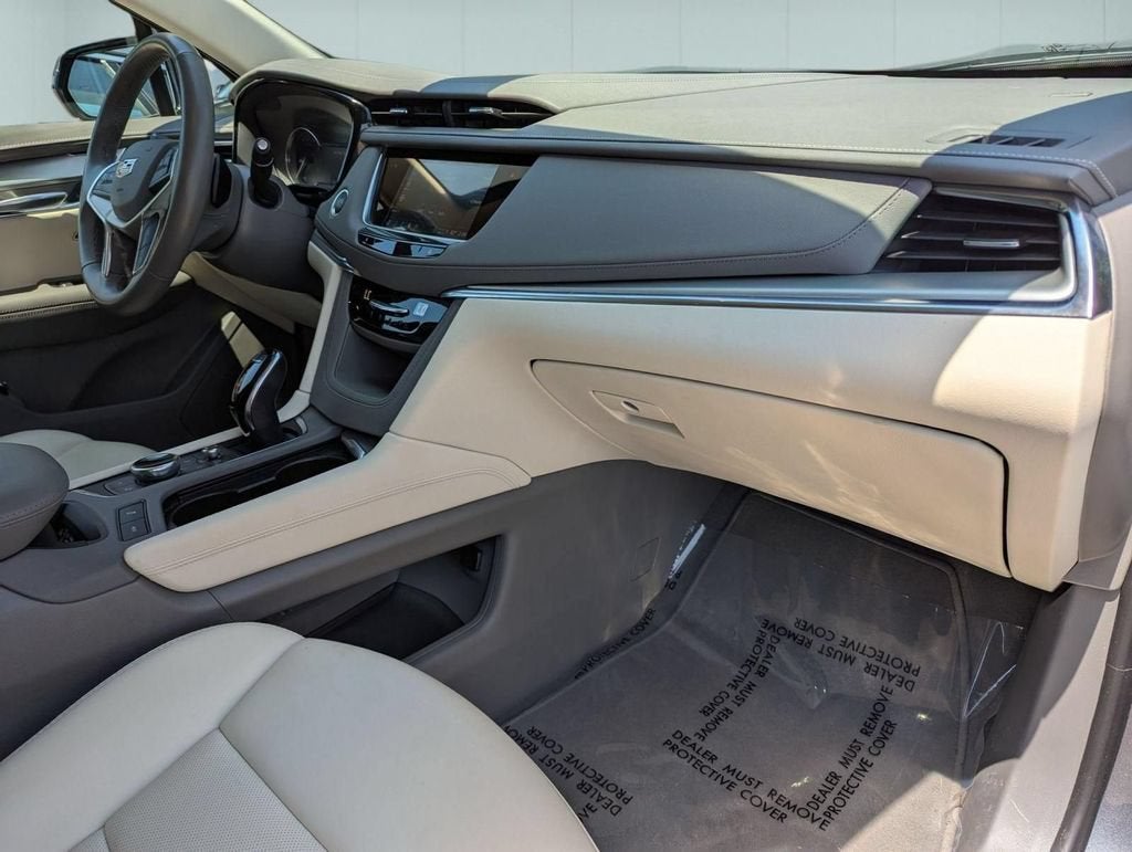 2022 Cadillac XT5 FWD Premium Luxury