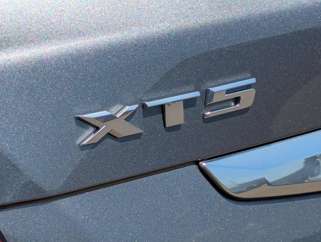 2022 Cadillac XT5 FWD Premium Luxury
