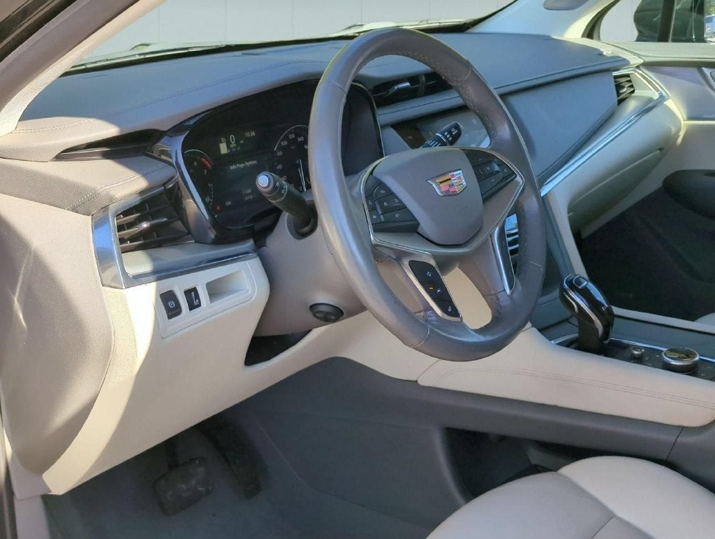 2023 Cadillac XT5 FWD Premium Luxury