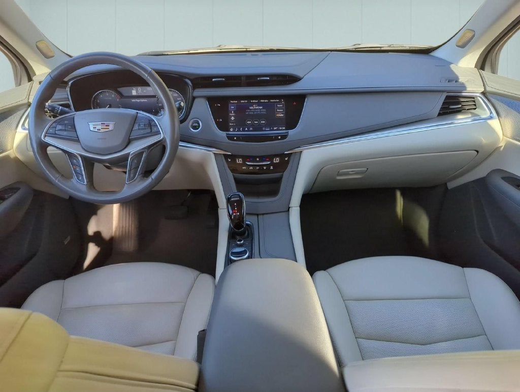 2023 Cadillac XT5 FWD Premium Luxury