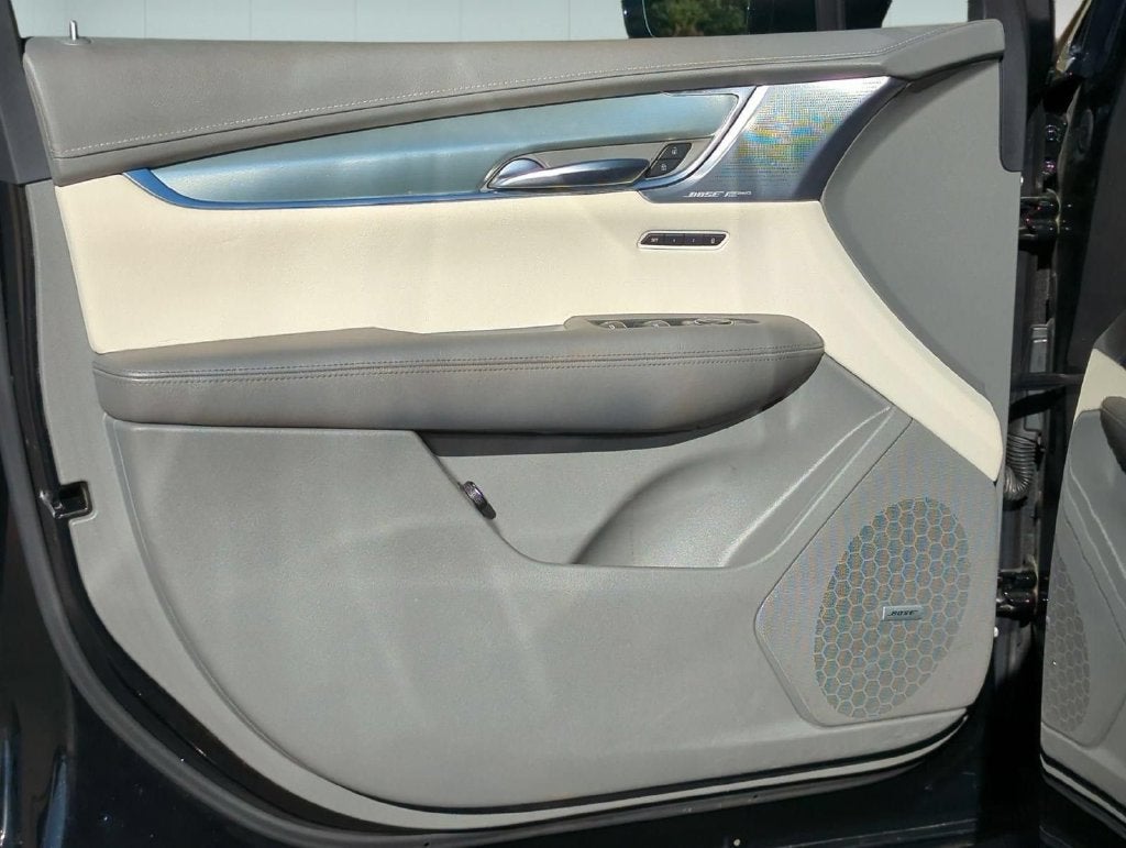 2023 Cadillac XT5 FWD Premium Luxury