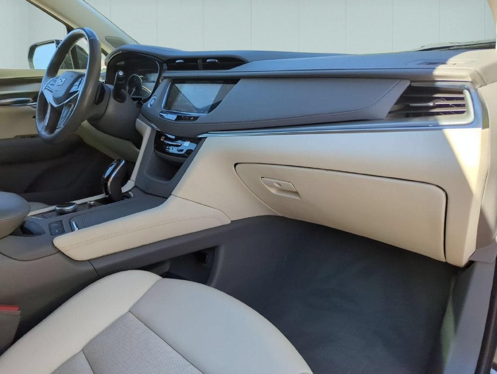 2023 Cadillac XT5 FWD Premium Luxury