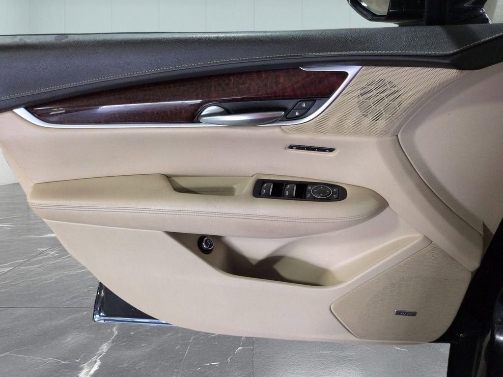 2017 Cadillac XT5 Luxury AWD