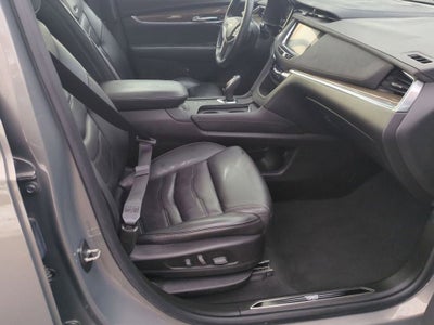 2017 Cadillac XT5 Platinum AWD