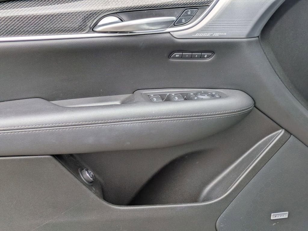 2024 Cadillac XT5 Sport