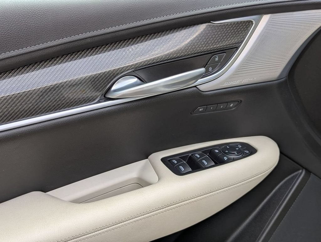 2024 Cadillac XT5 Sport
