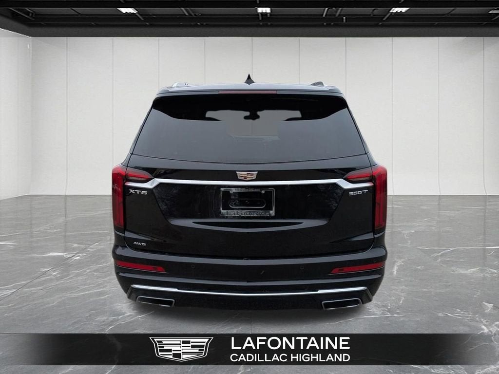 2025 Cadillac XT6 Luxury