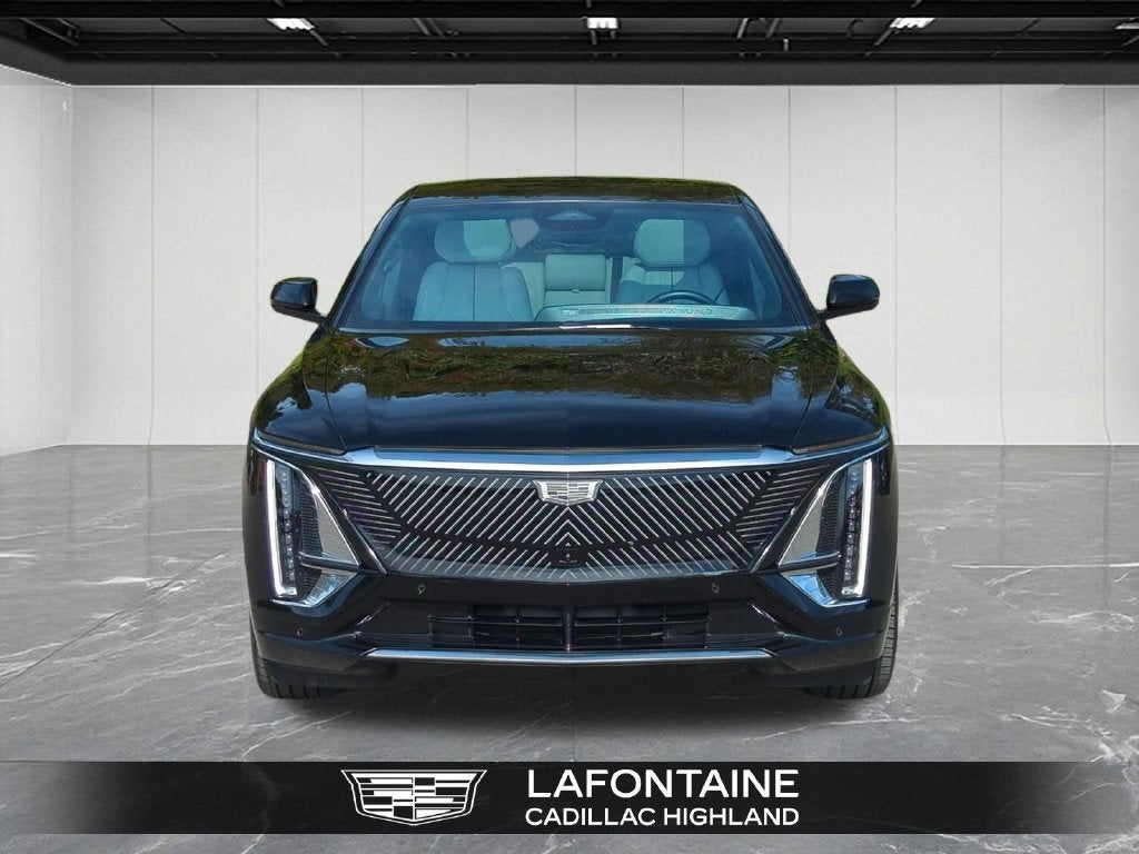 2024 Cadillac LYRIQ Luxury 1