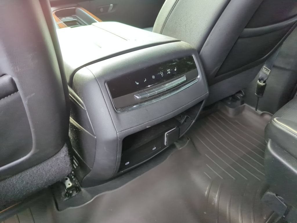 2022 Cadillac Escalade ESV Premium Luxury