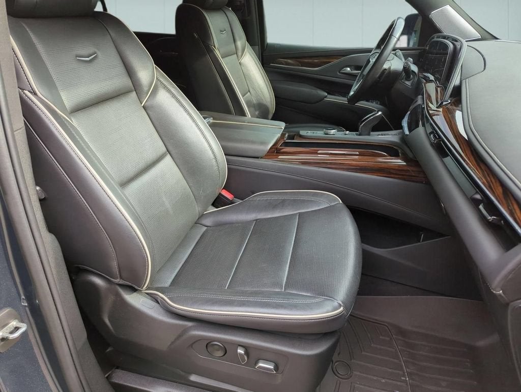 2022 Cadillac Escalade ESV Premium Luxury