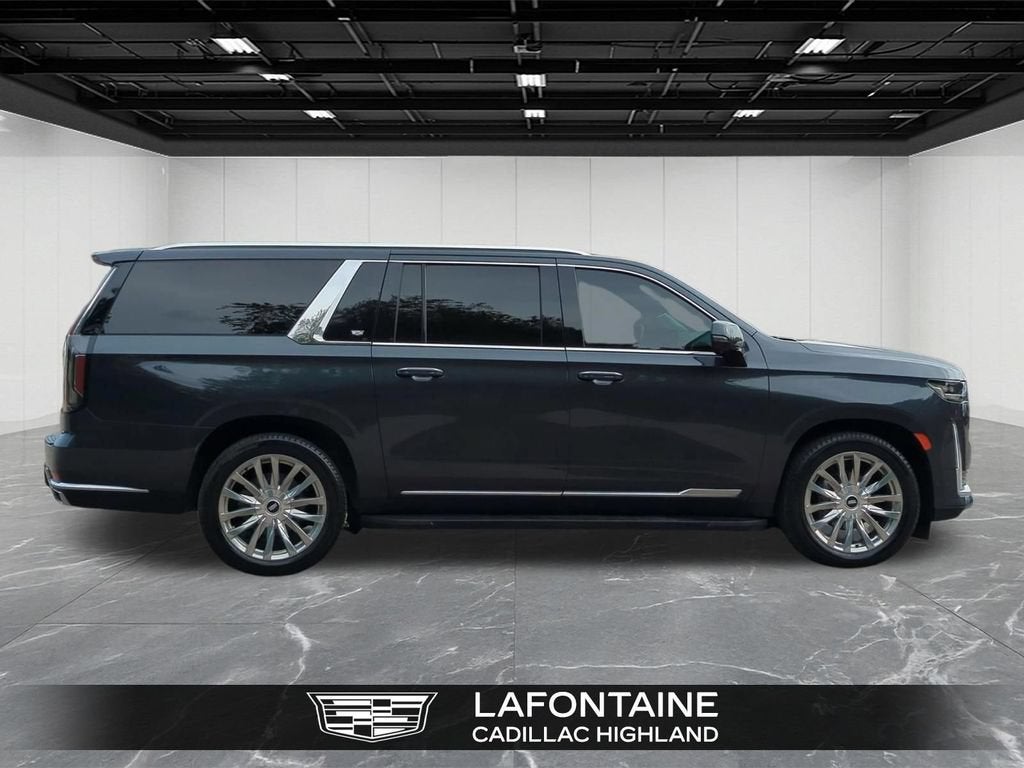 2022 Cadillac Escalade ESV Premium Luxury