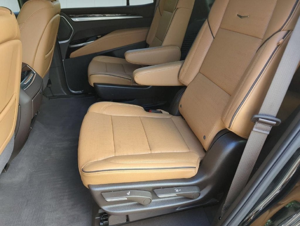 2025 Cadillac Escalade Premium Luxury