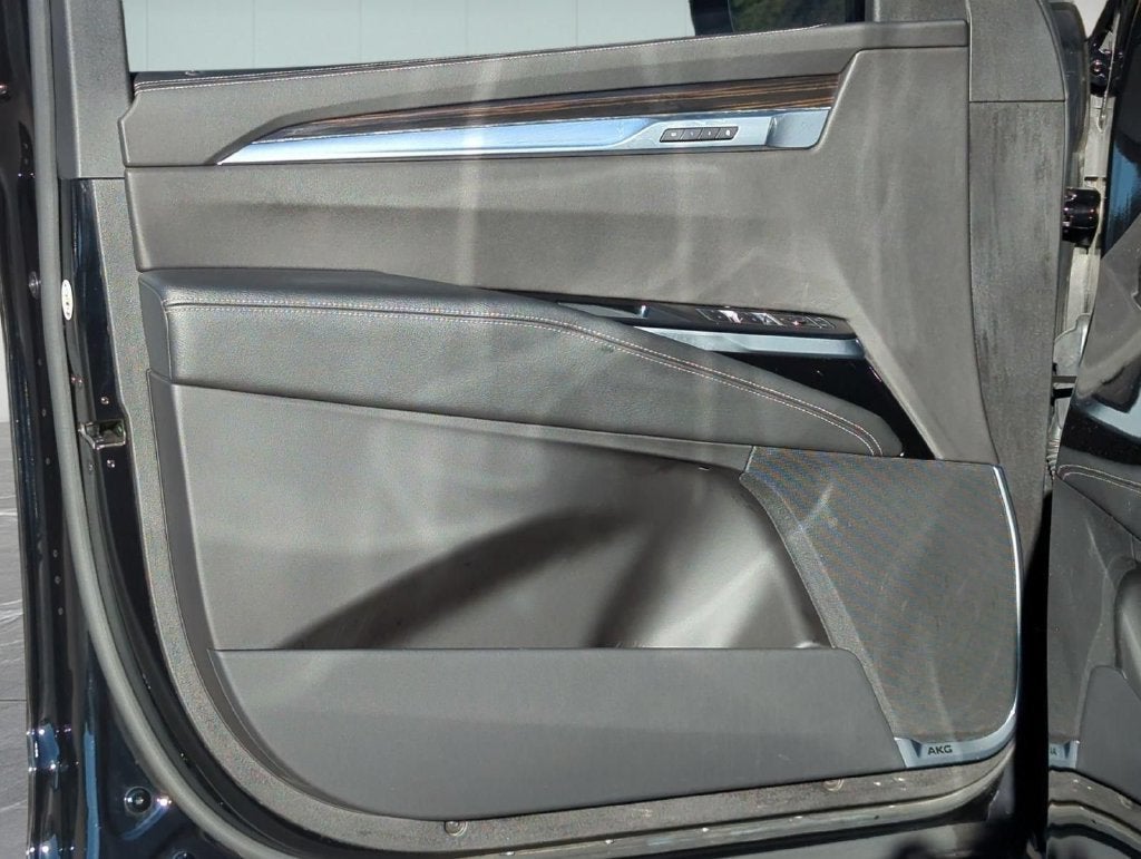 2025 Cadillac Escalade Premium Luxury
