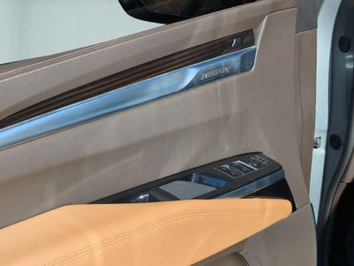 2025 Cadillac Escalade ESV Premium Luxury