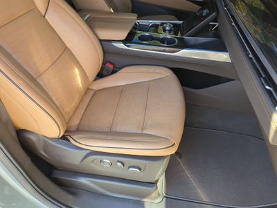 2025 Cadillac Escalade ESV Premium Luxury
