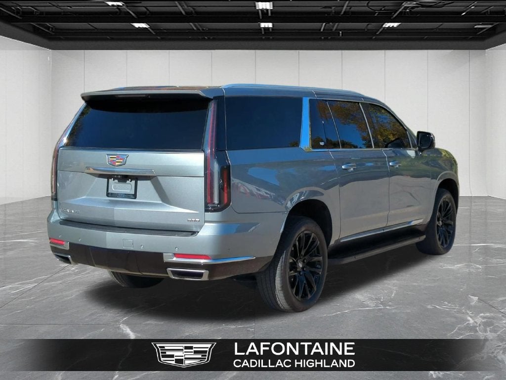 2025 Cadillac Escalade ESV Premium Luxury