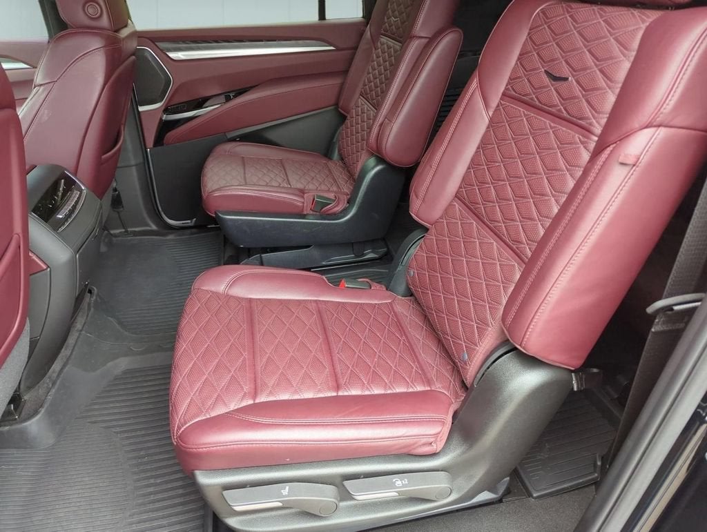2025 Cadillac Escalade ESV Premium Luxury