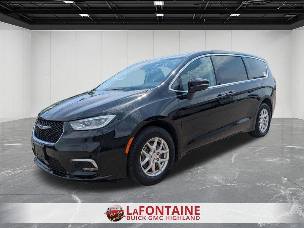 2024 Chrysler Pacifica Touring L