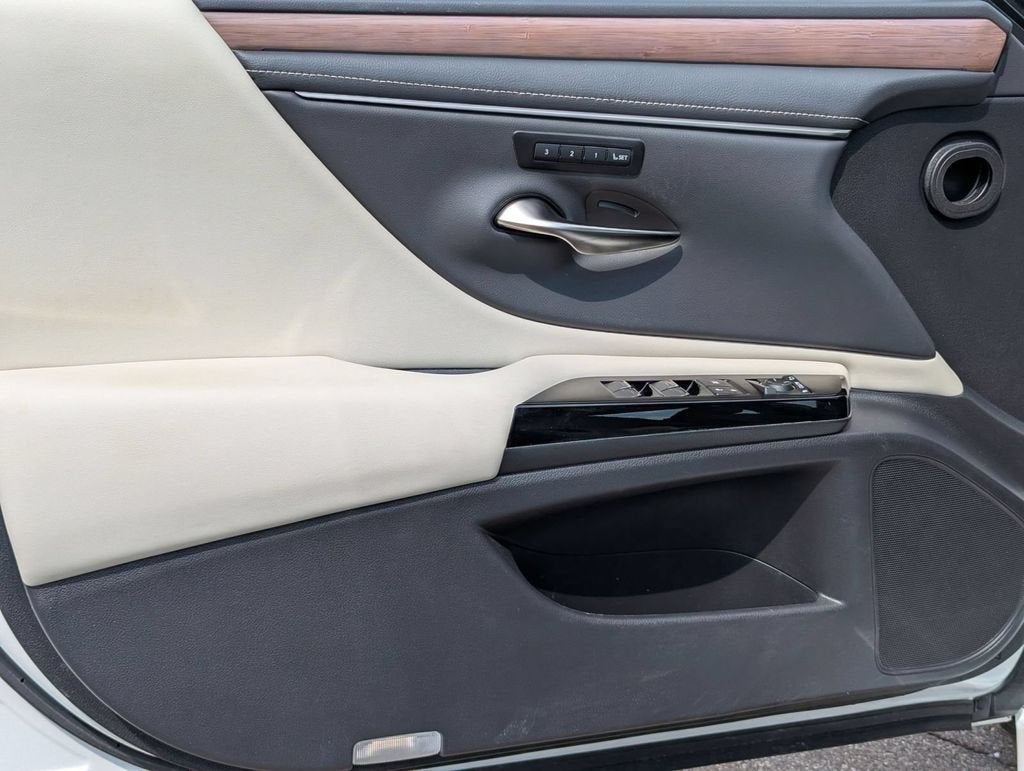 2024 Lexus ES 300h ES 300h