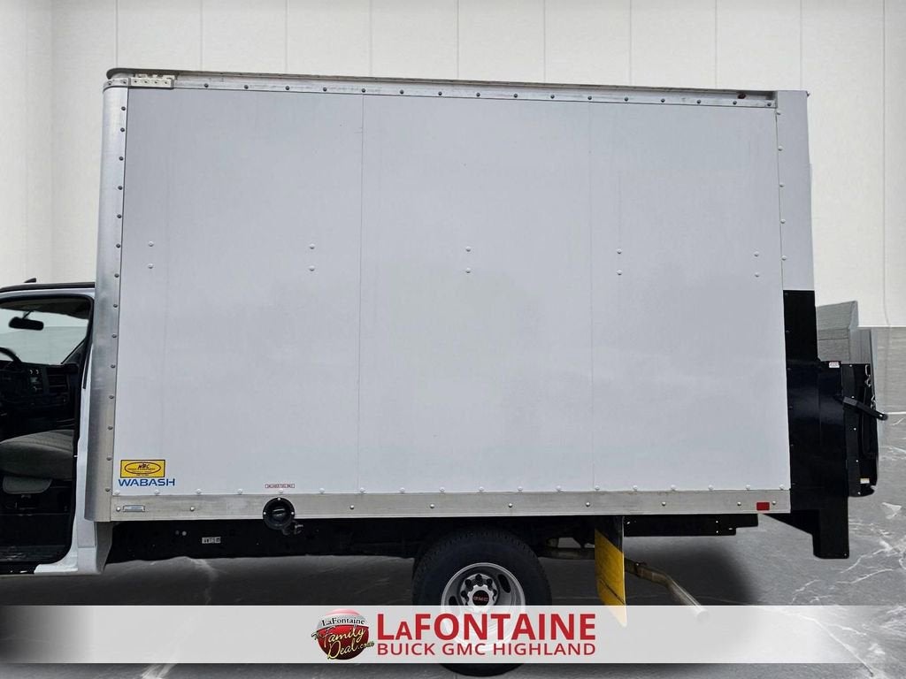 2024 GMC Savana Cutaway 3500 1WT