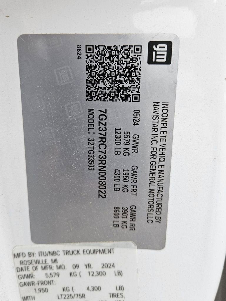 2024 GMC Savana Cutaway 3500 1WT