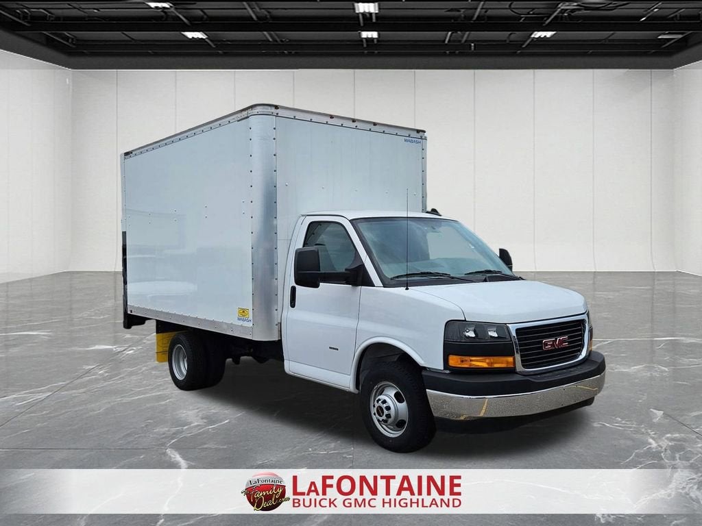 2024 GMC Savana Cutaway 3500 1WT