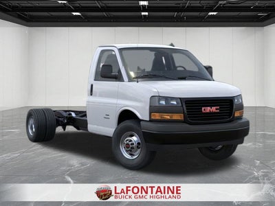 2025 GMC Savana Cutaway 3500 1WT