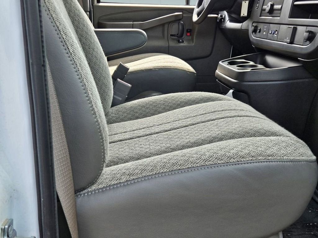 2024 GMC Savana Cutaway 4500 2WT