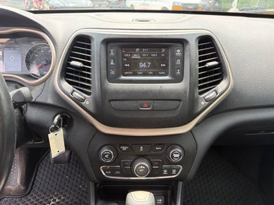 2016 Jeep Cherokee Sport