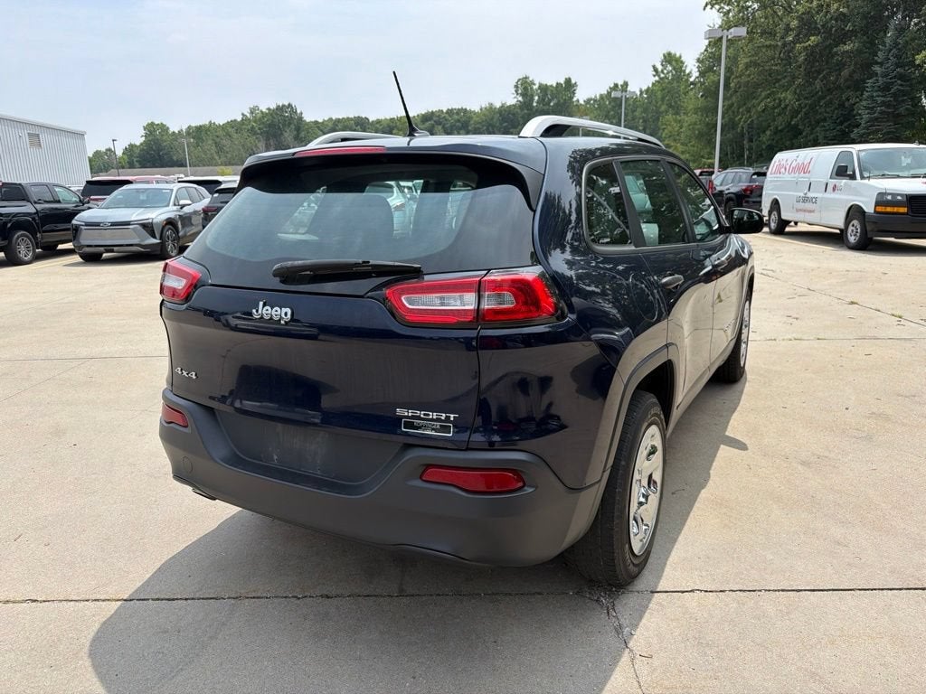 2016 Jeep Cherokee Sport