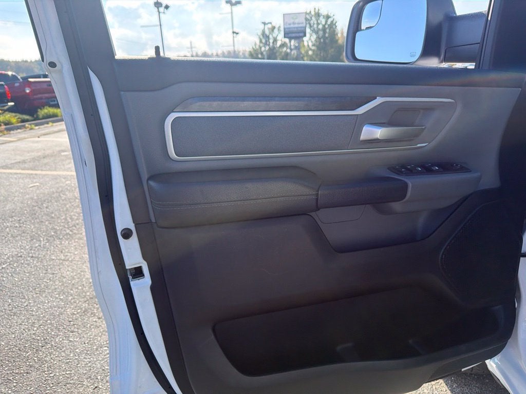 2020 RAM 1500 Big Horn Crew Cab 4x4 5'7" Box
