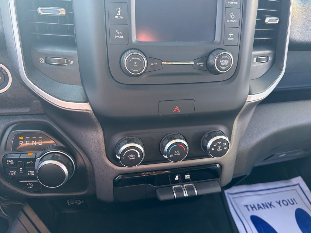 2020 RAM 1500 Big Horn Crew Cab 4x4 5'7" Box