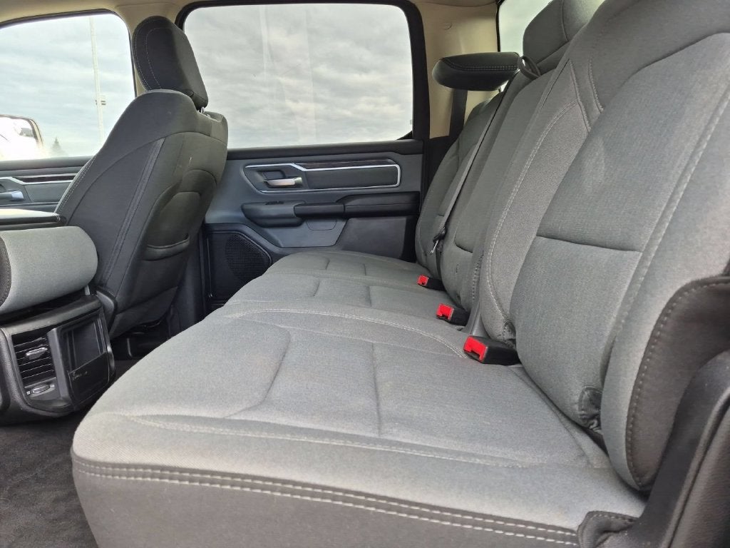2020 RAM 1500 Big Horn Crew Cab 4x4 5'7" Box