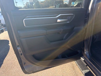 2020 RAM 1500 Big Horn Crew Cab 4x4 5'7" Box