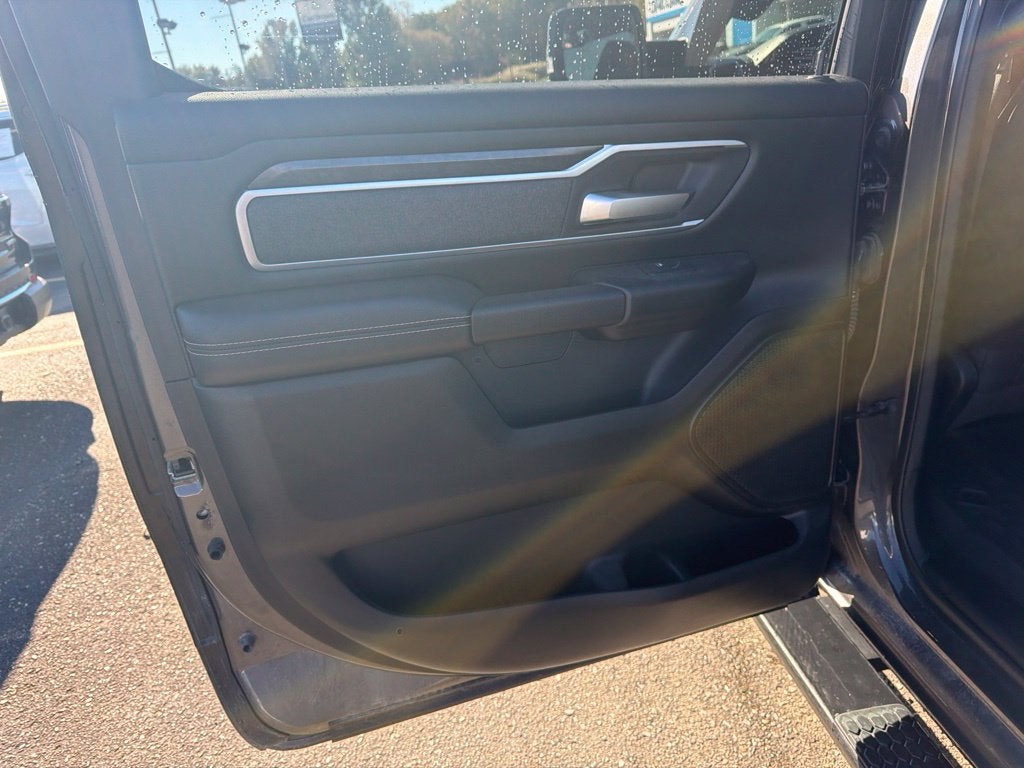 2020 RAM 1500 Big Horn Crew Cab 4x4 5'7" Box