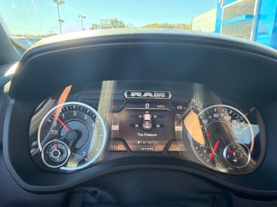 2020 RAM 1500 Big Horn Crew Cab 4x4 5'7" Box