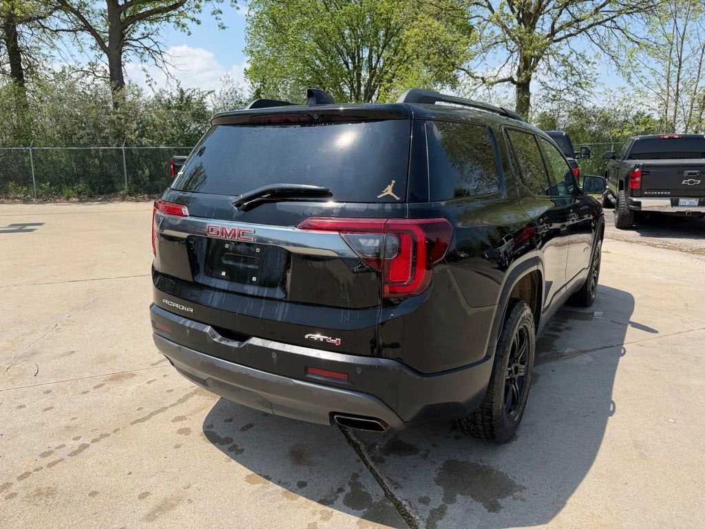 2023 GMC Acadia AT4
