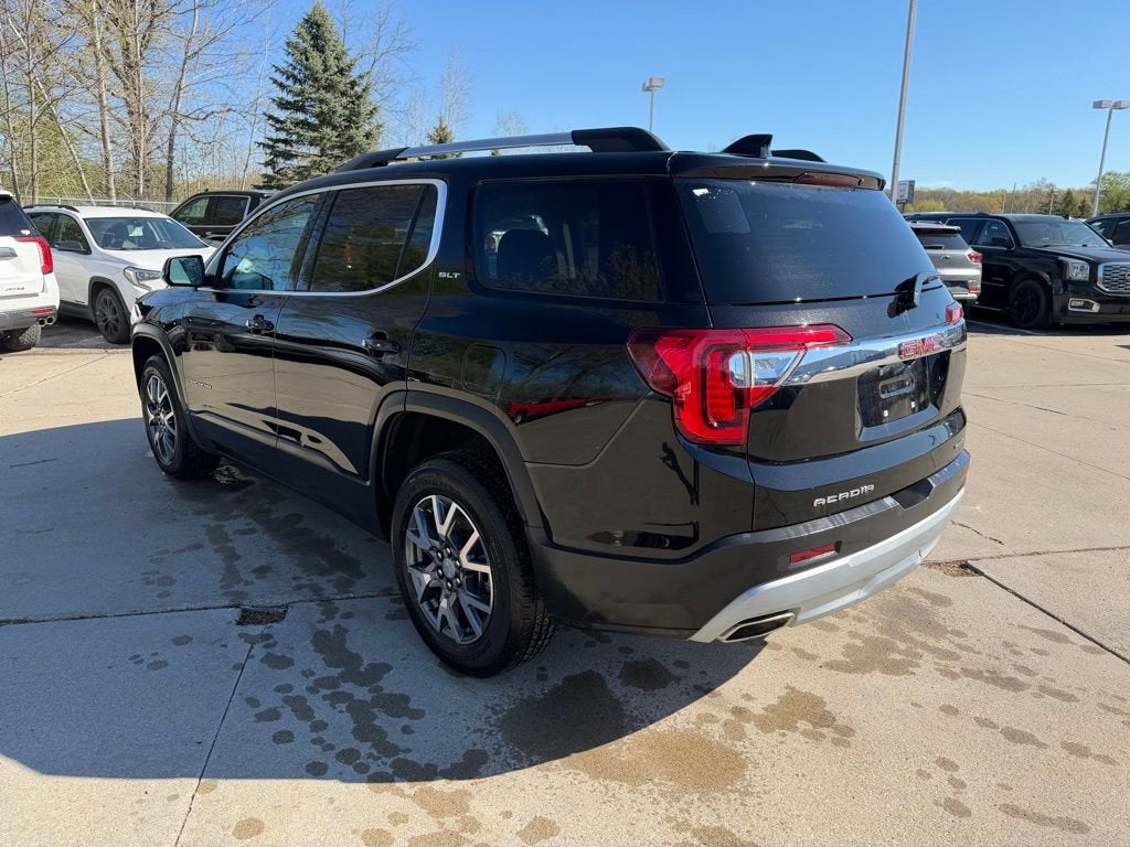 2023 GMC Acadia SLT