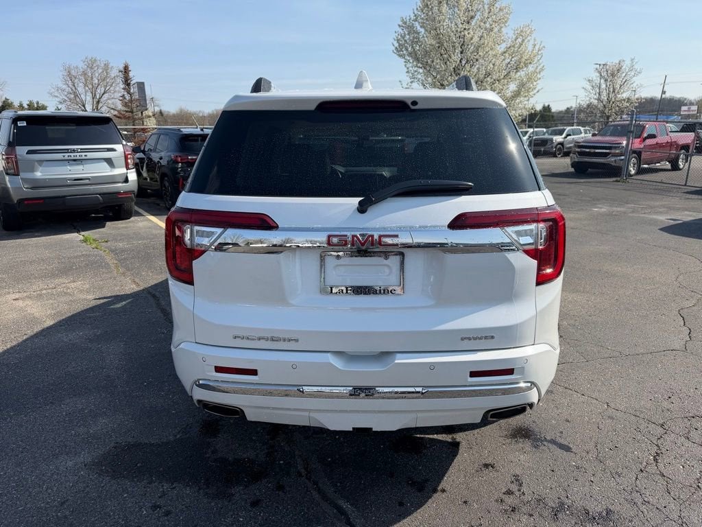 2023 GMC Acadia Denali